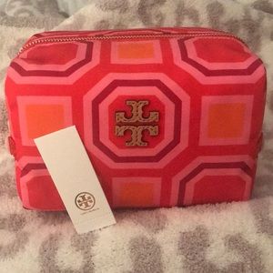 NWT Tory Burch Medium Cosmetic Case